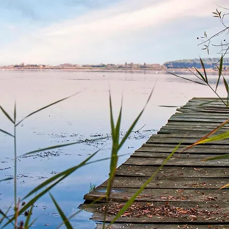 3 Bedroom Stunning In 沃林
