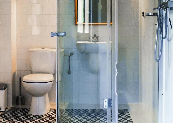 بيت للعطل 3 Bedroom Stunning In ولين