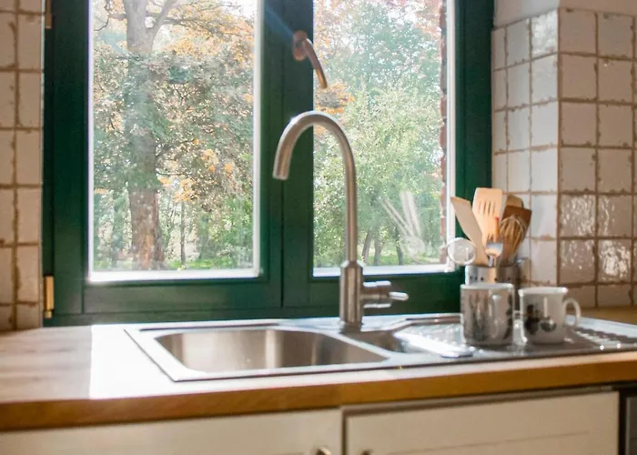 بيت للعطل 3 Bedroom Stunning In ولين