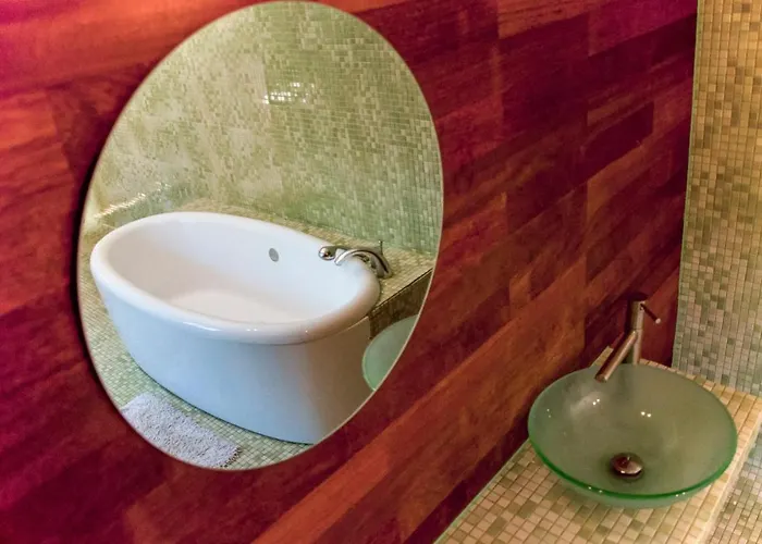 3 Bedroom Stunning In * Волин