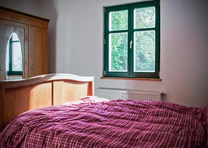 3 Bedroom Stunning In * Волин